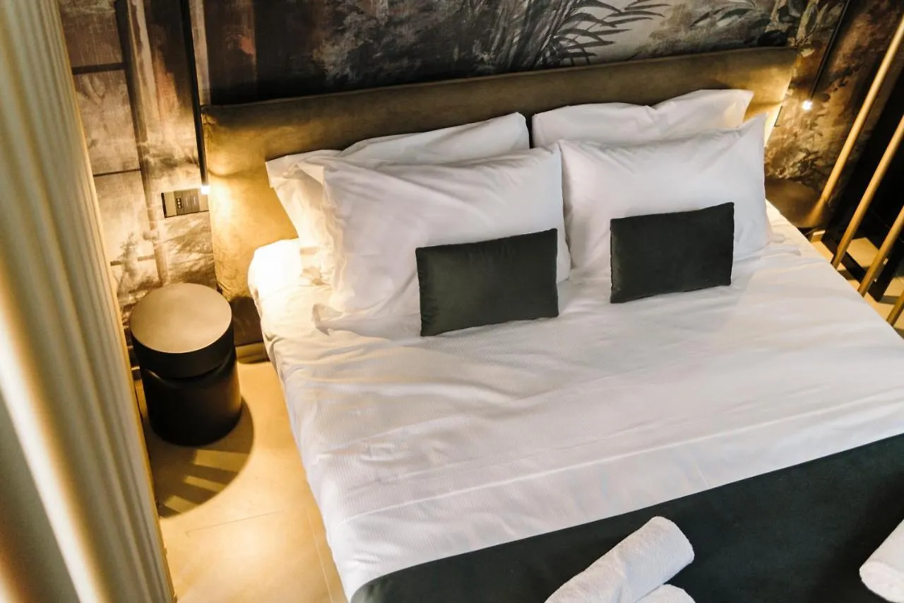 Bed & Breakfast Aquasuite - Luxury Experience & Spa Palermo Italy