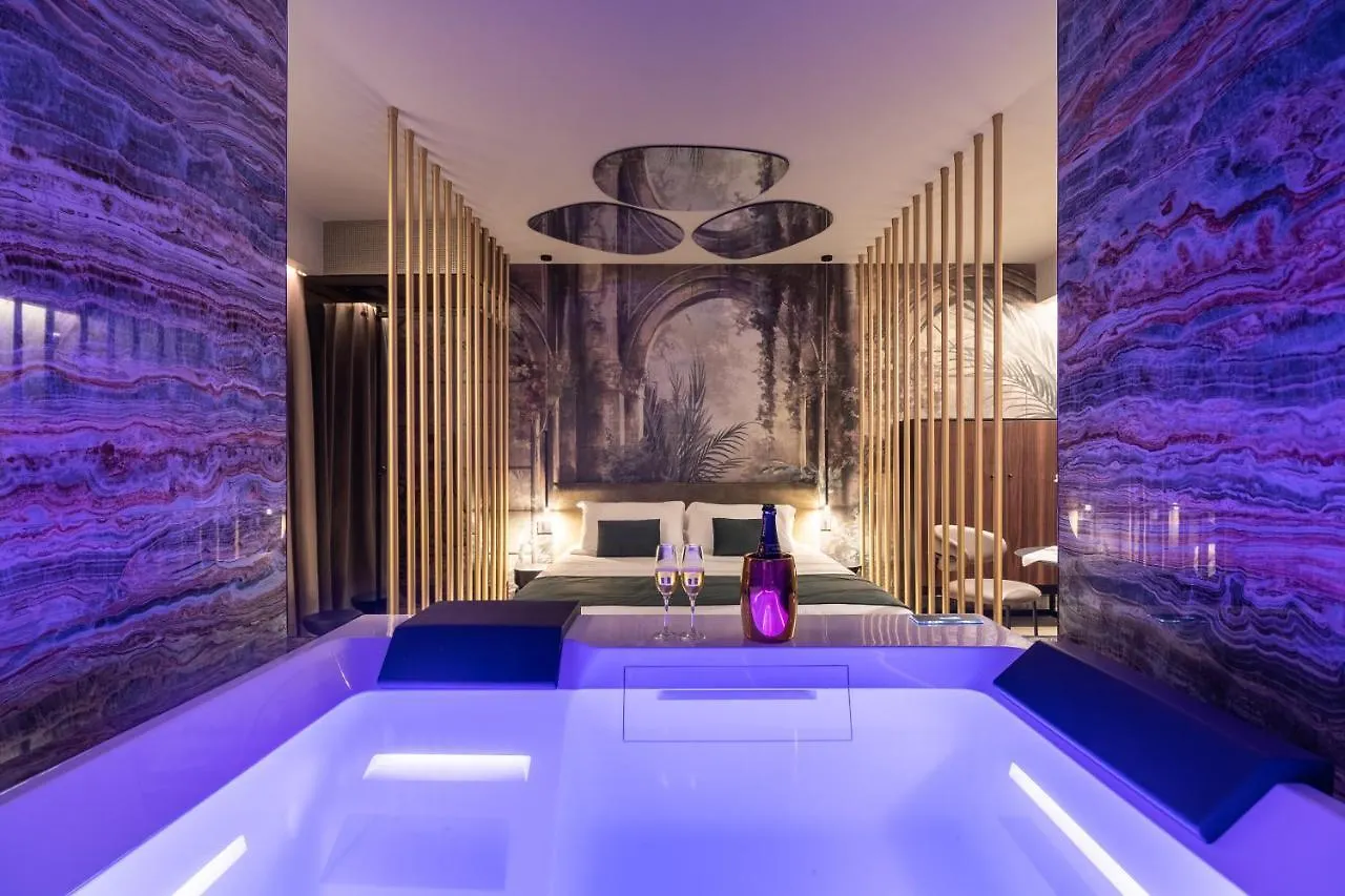 Aquasuite - Luxury Experience & Spa Palermo Bed & Breakfast